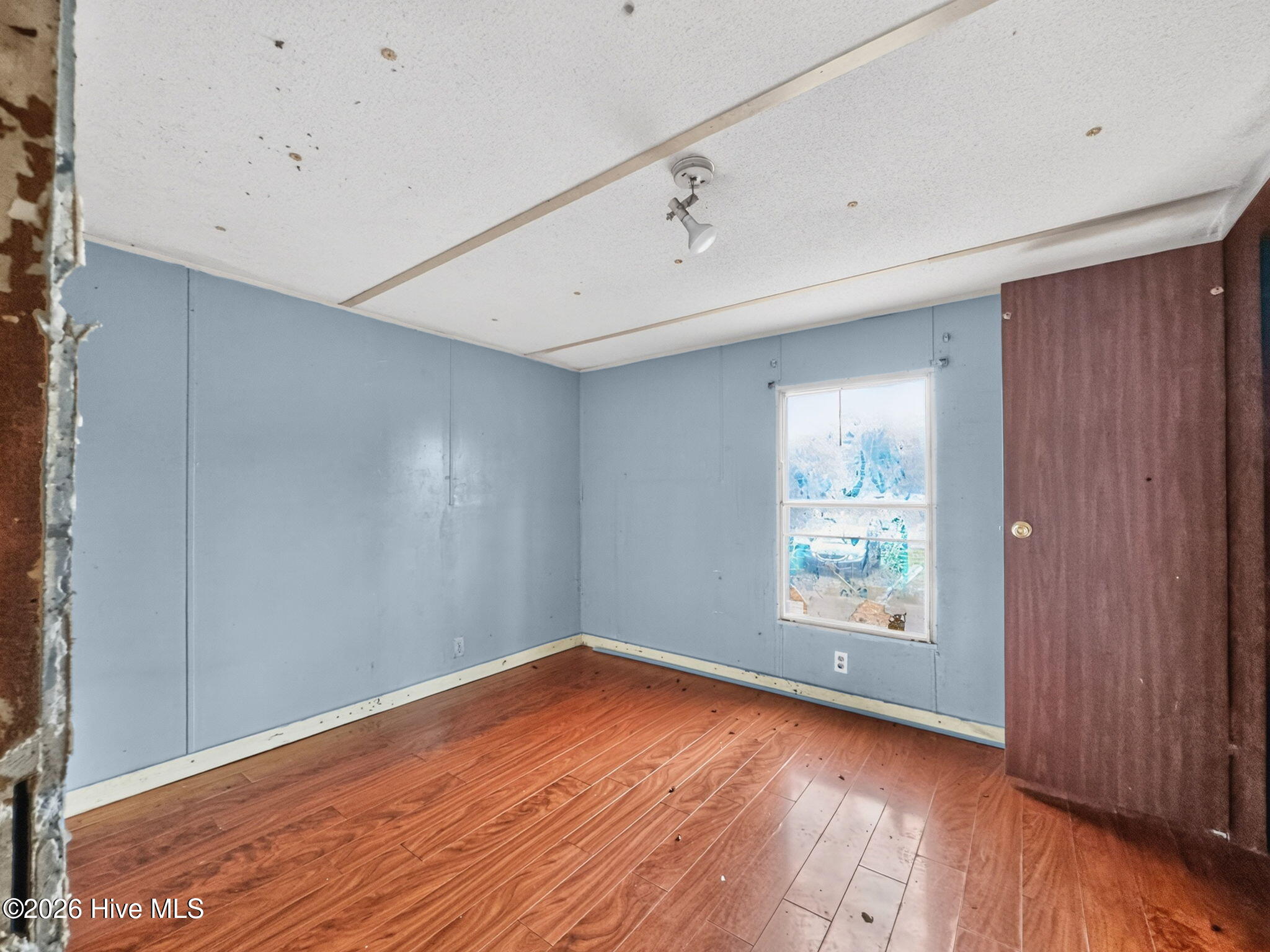 4163 9th Street SE