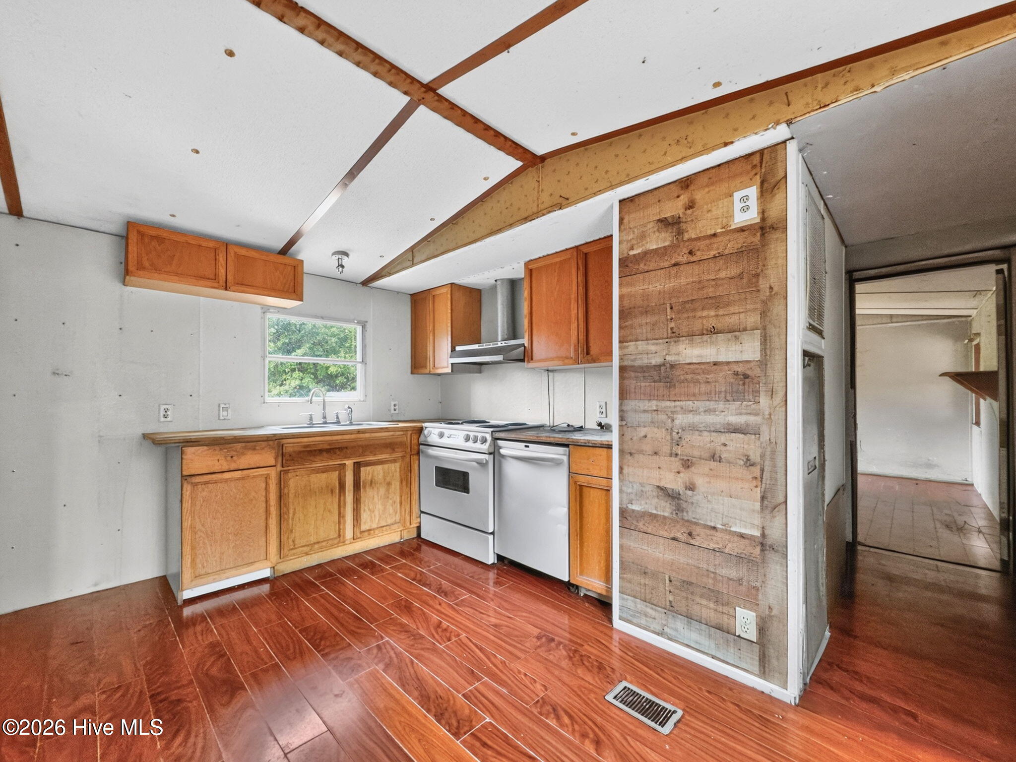 4159 9th Street SE