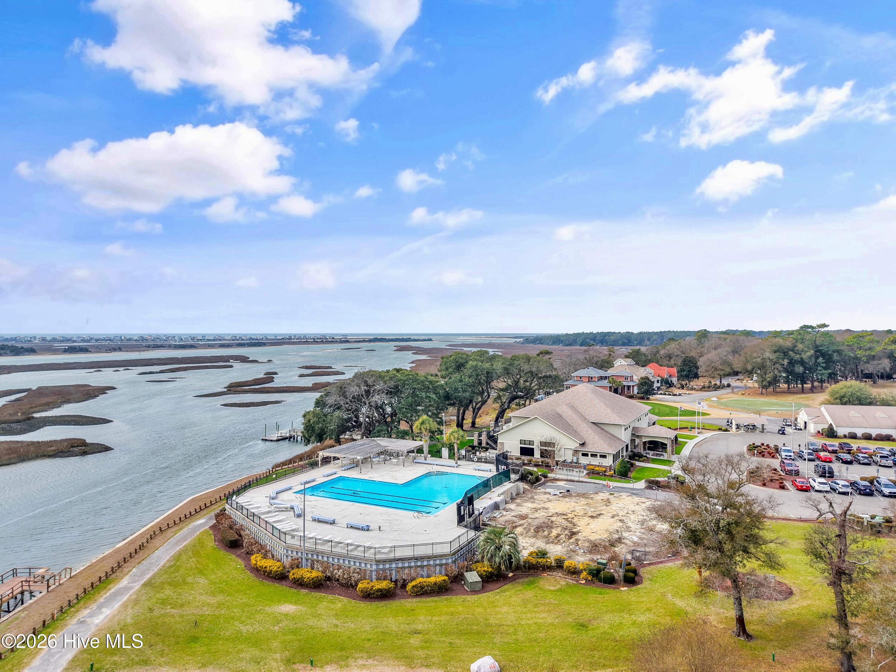 400 Genoes Point Road SW