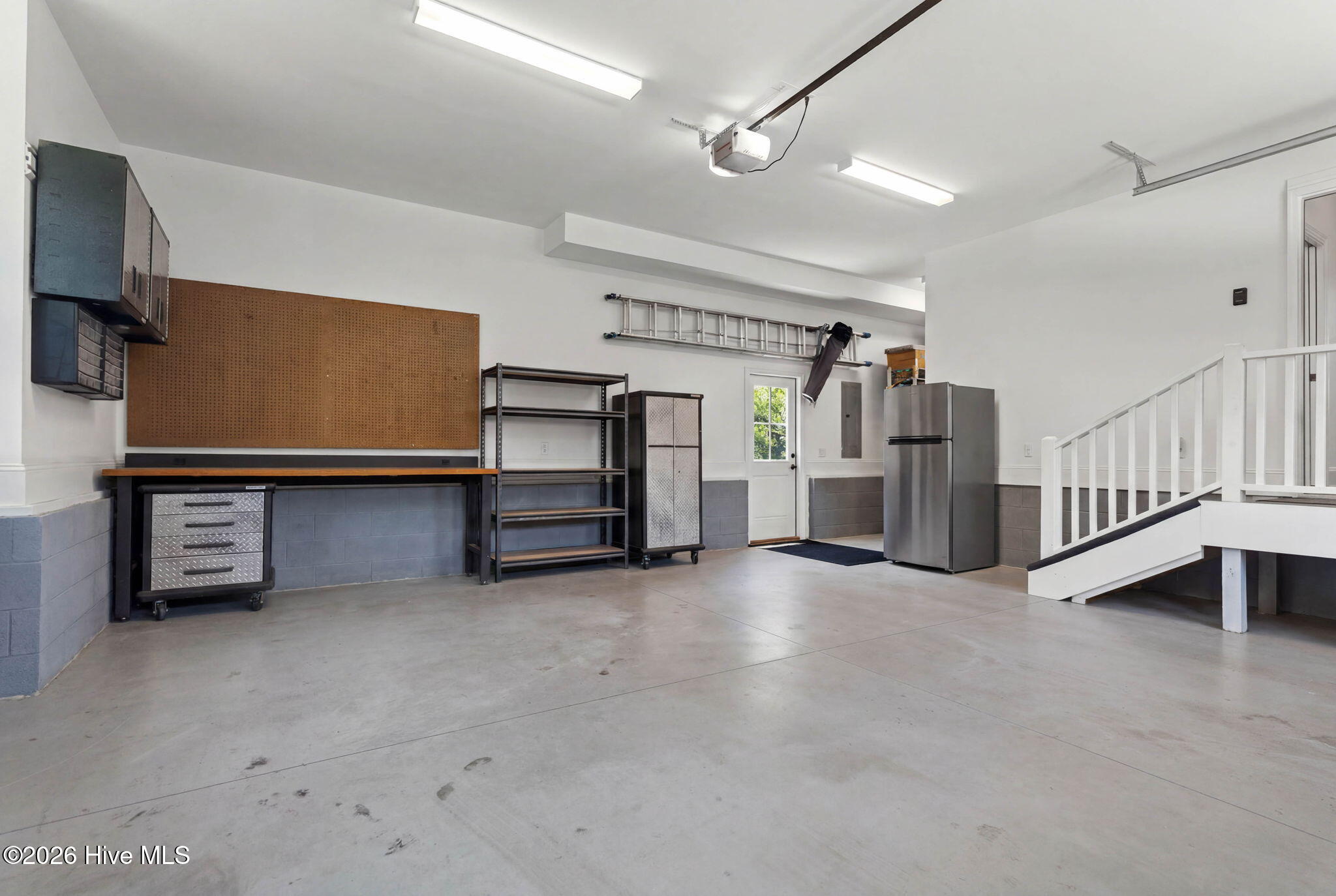 2736 Cedar Crest Drive