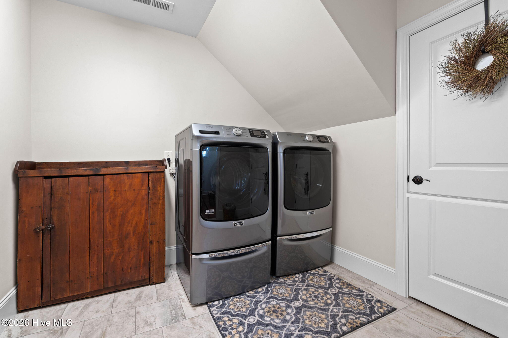 2736 Cedar Crest Drive
