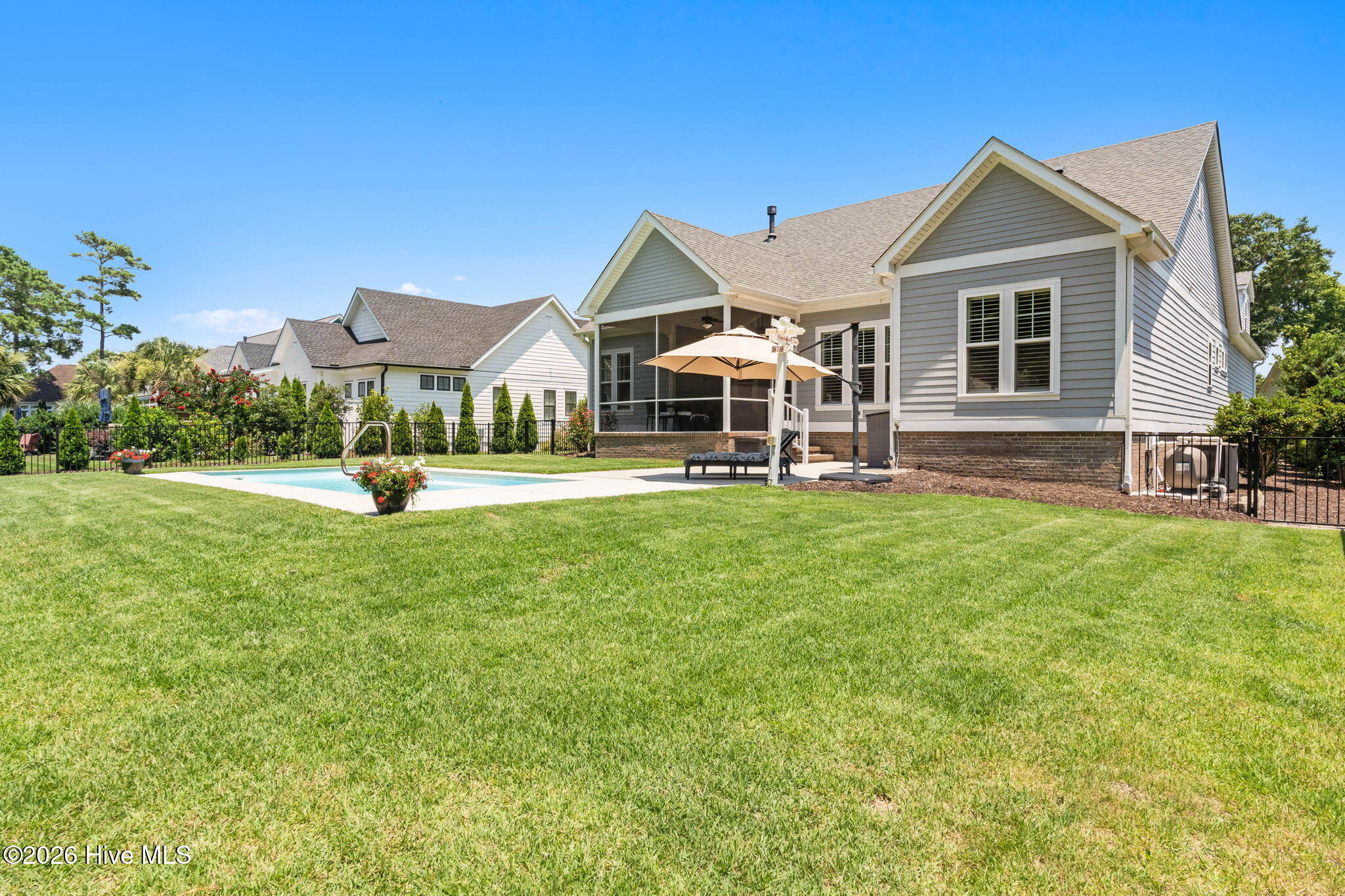 2736 Cedar Crest Drive