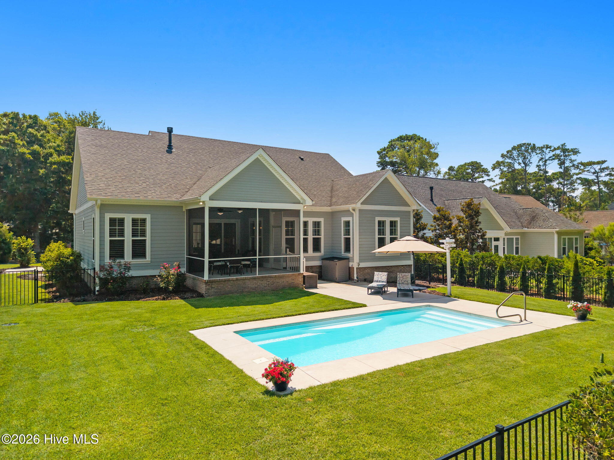 2736 Cedar Crest Drive