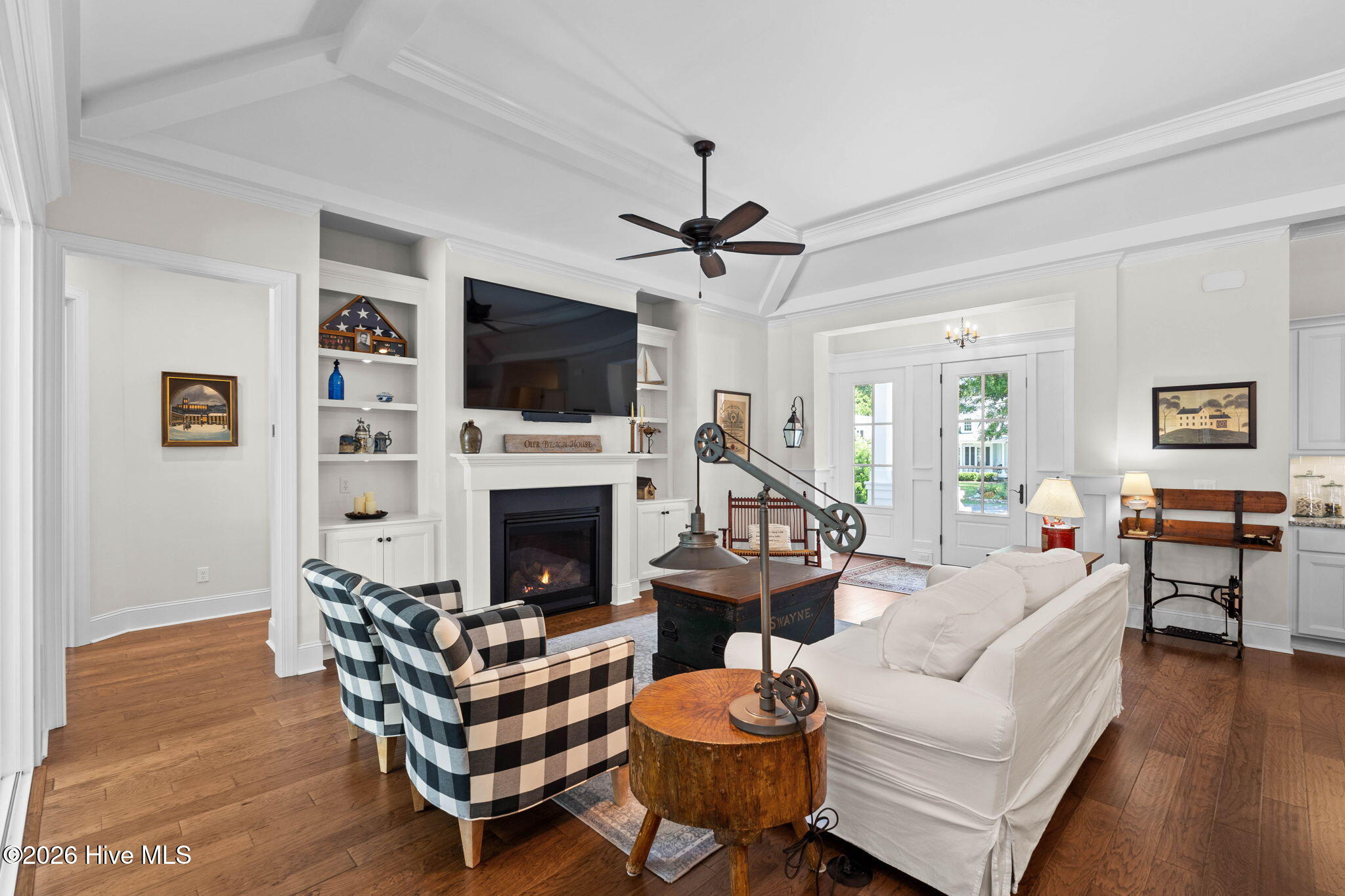 2736 Cedar Crest Drive