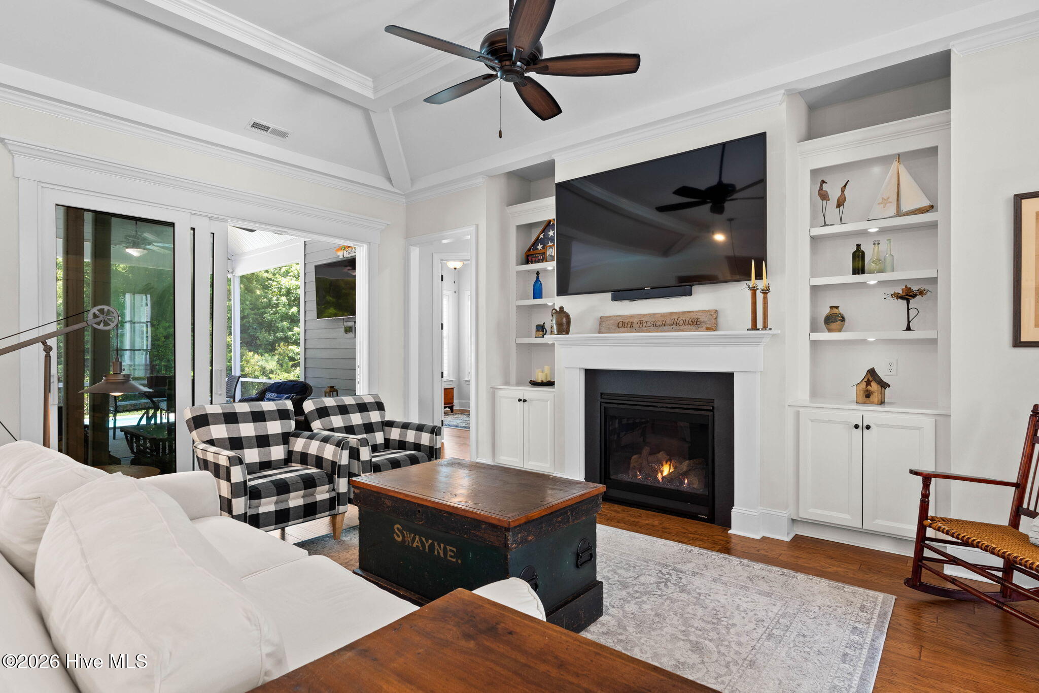 2736 Cedar Crest Drive