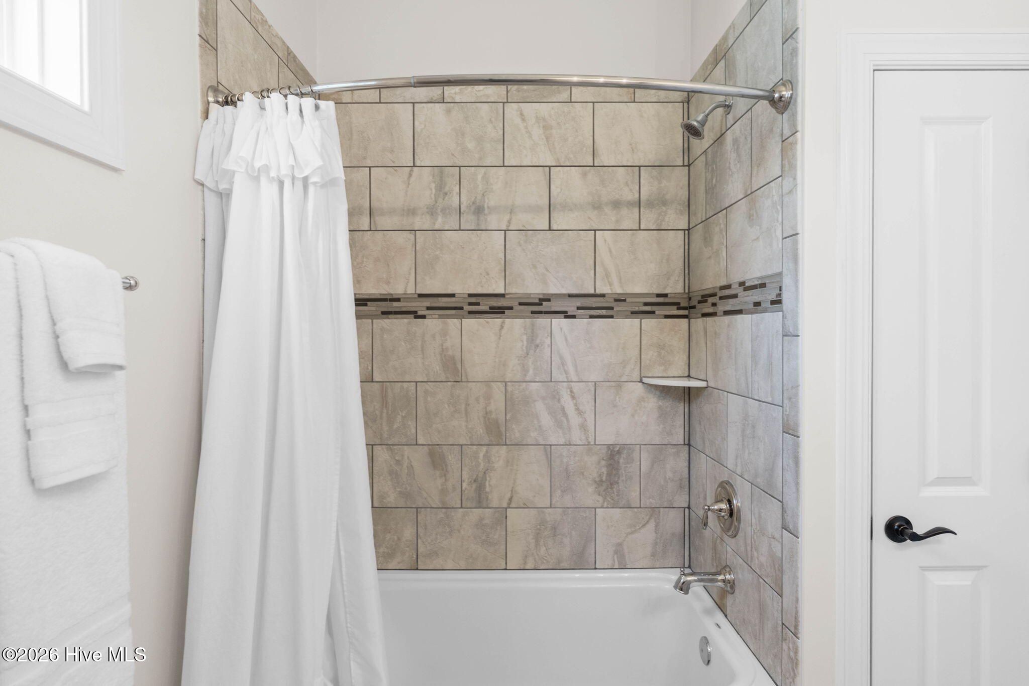2736 Cedar Crest Drive
