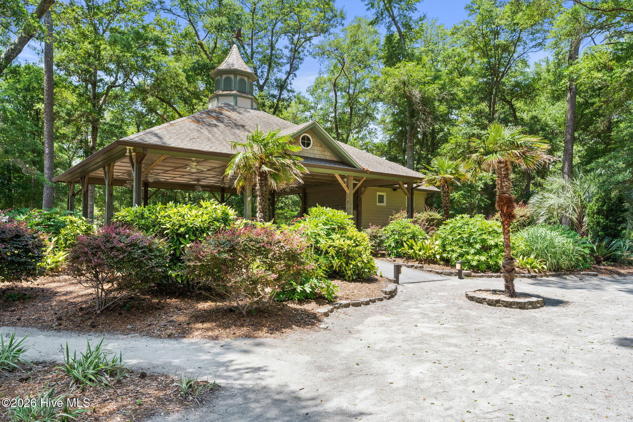 2736 Cedar Crest Drive