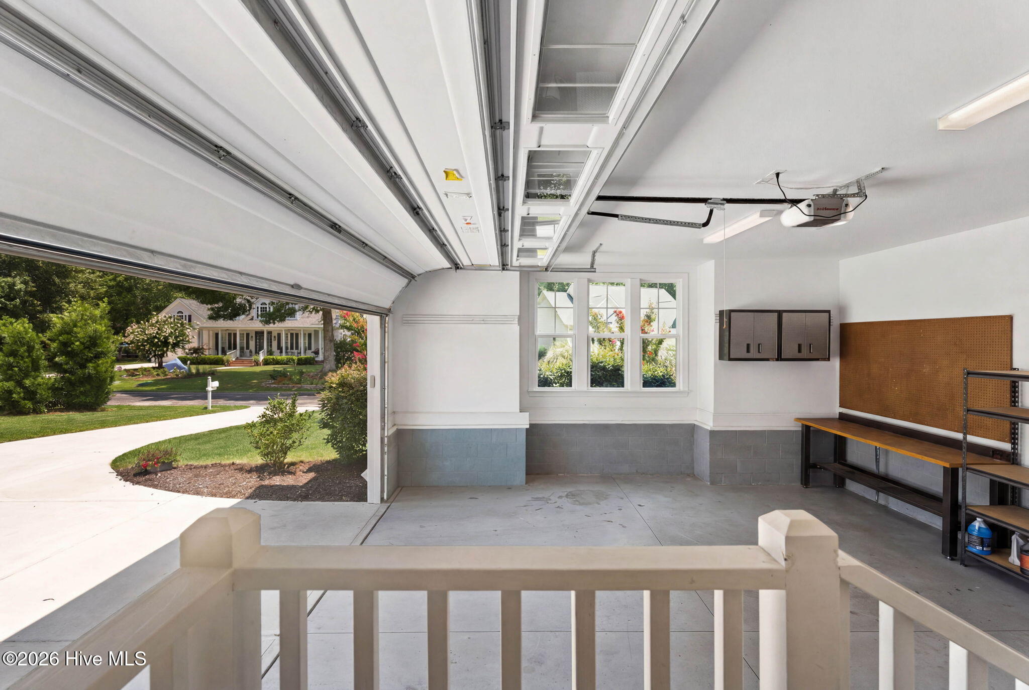2736 Cedar Crest Drive