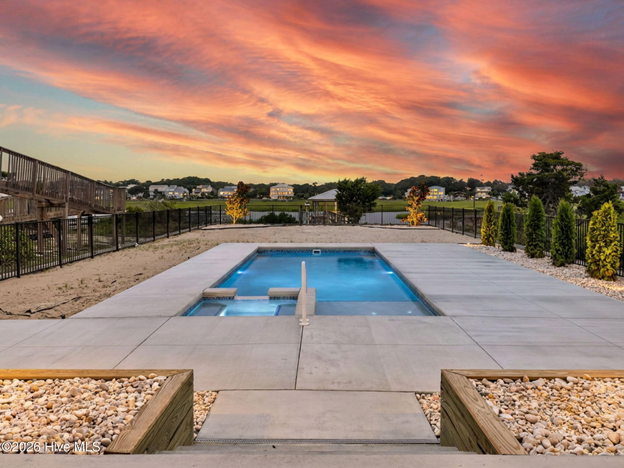 2512 W Pelican Drive
