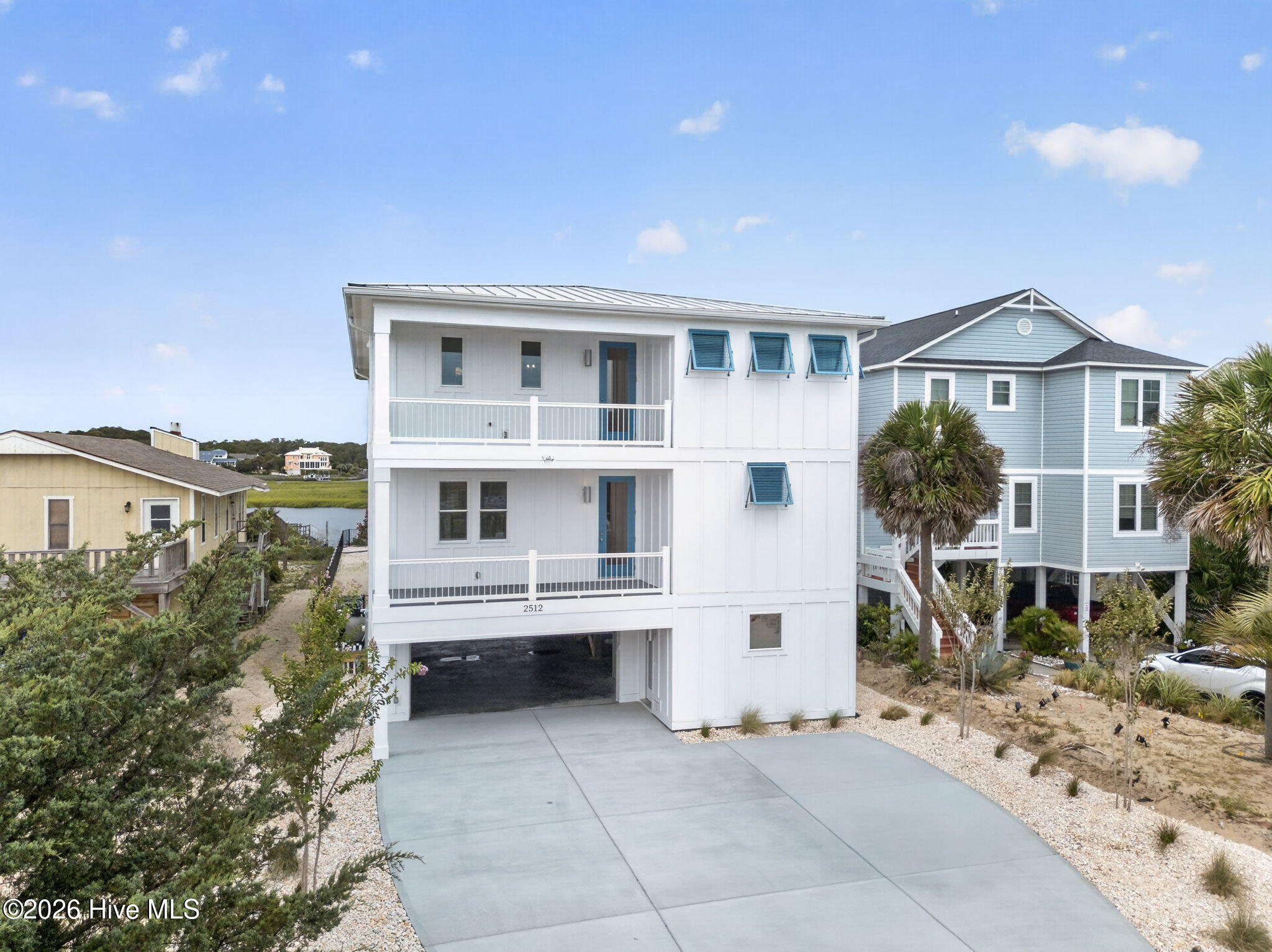 2512 W Pelican Drive