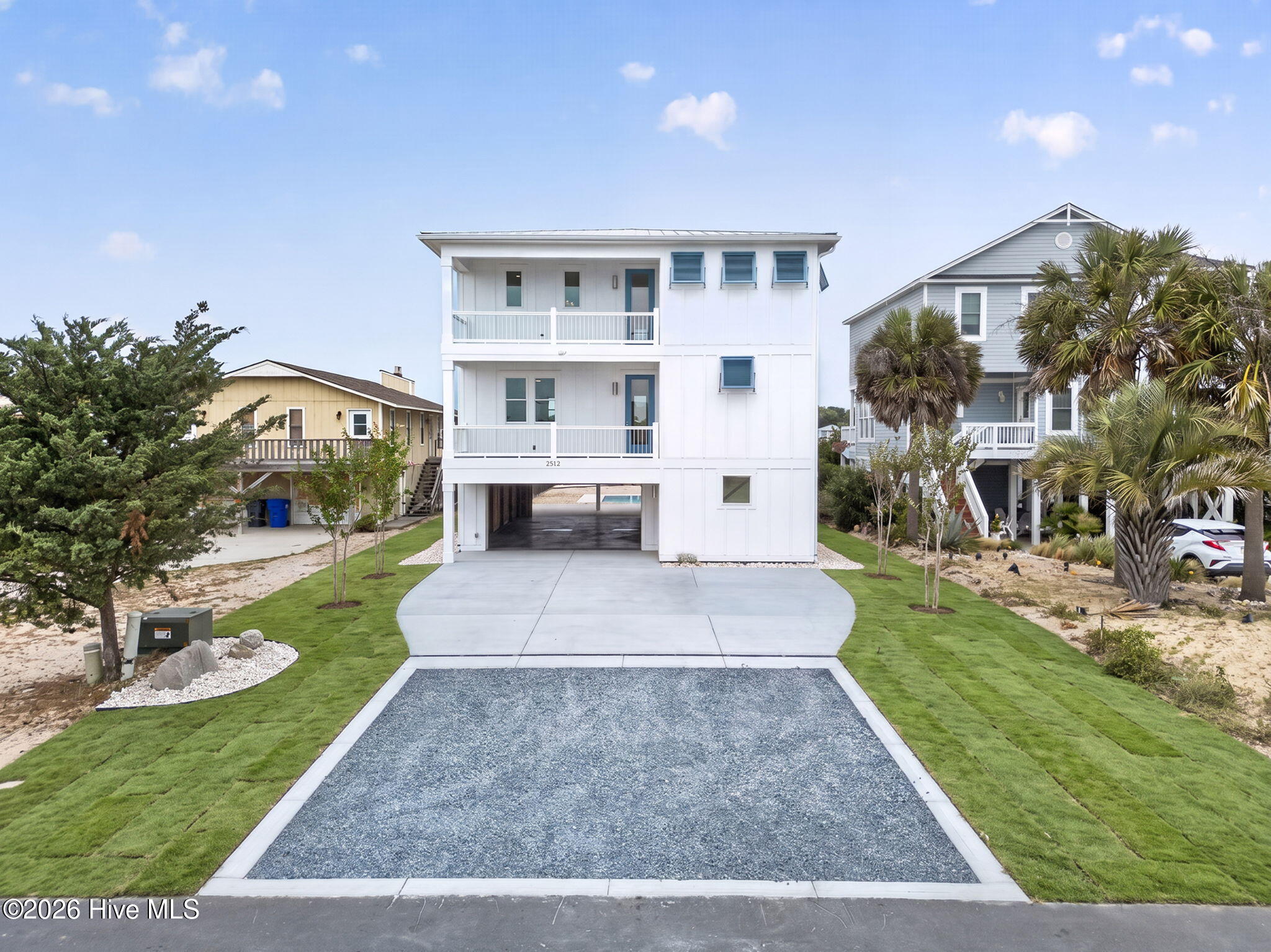 2512 W Pelican Drive