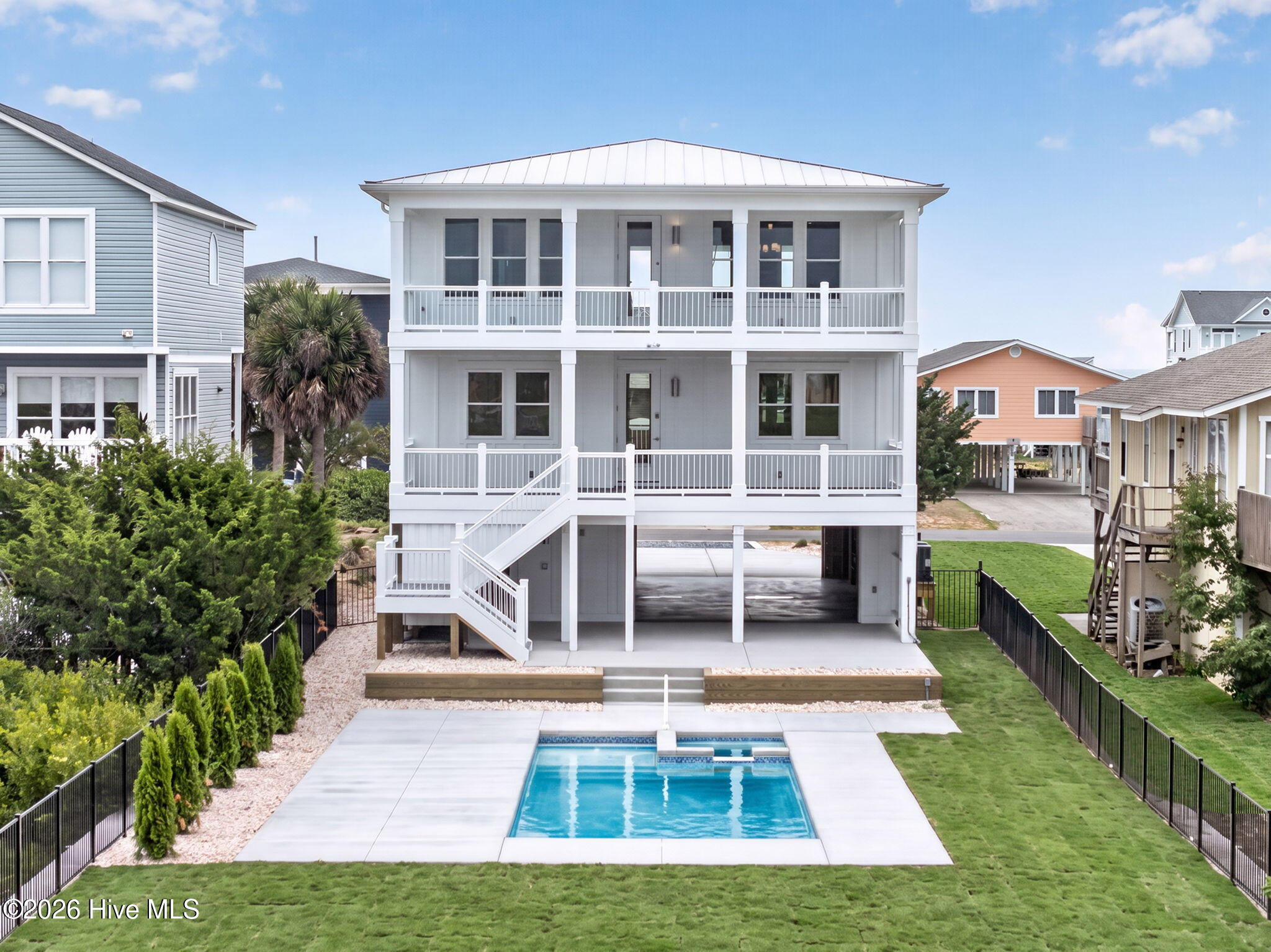 2512 W Pelican Drive