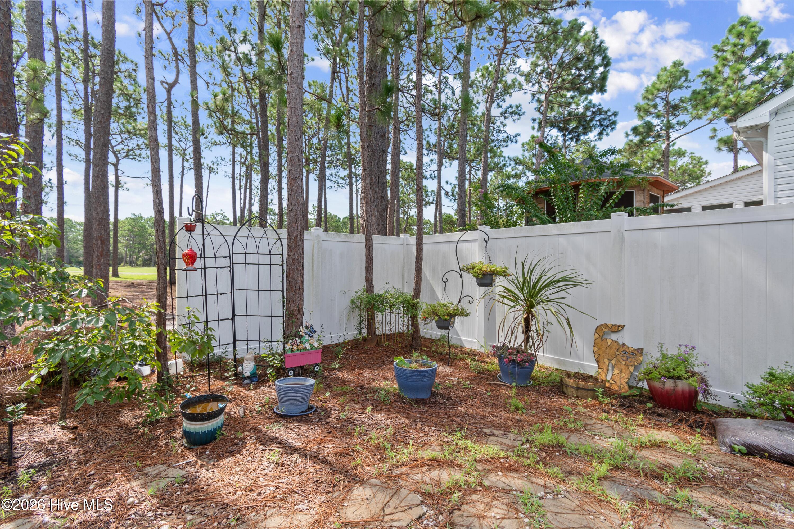 898 Boros Road