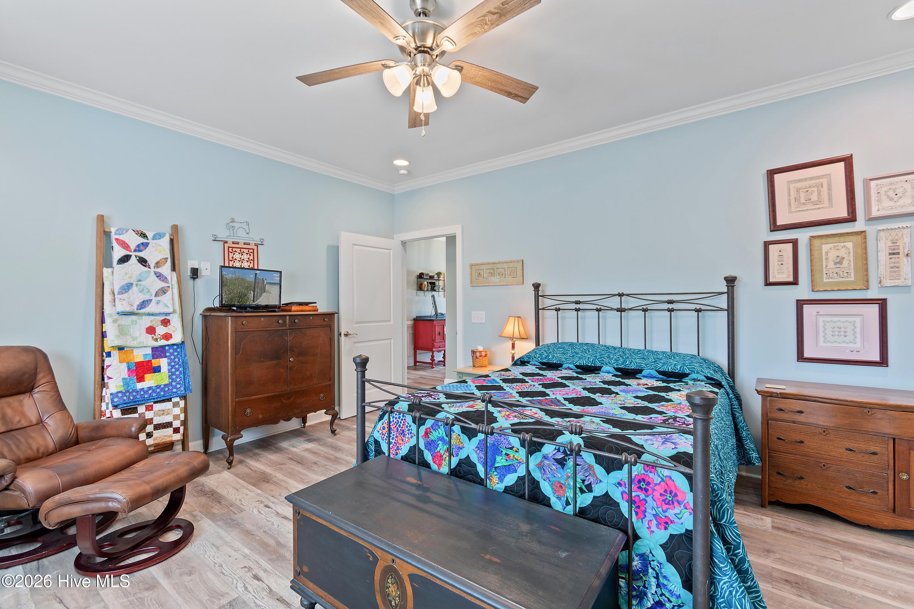 898 Boros Road