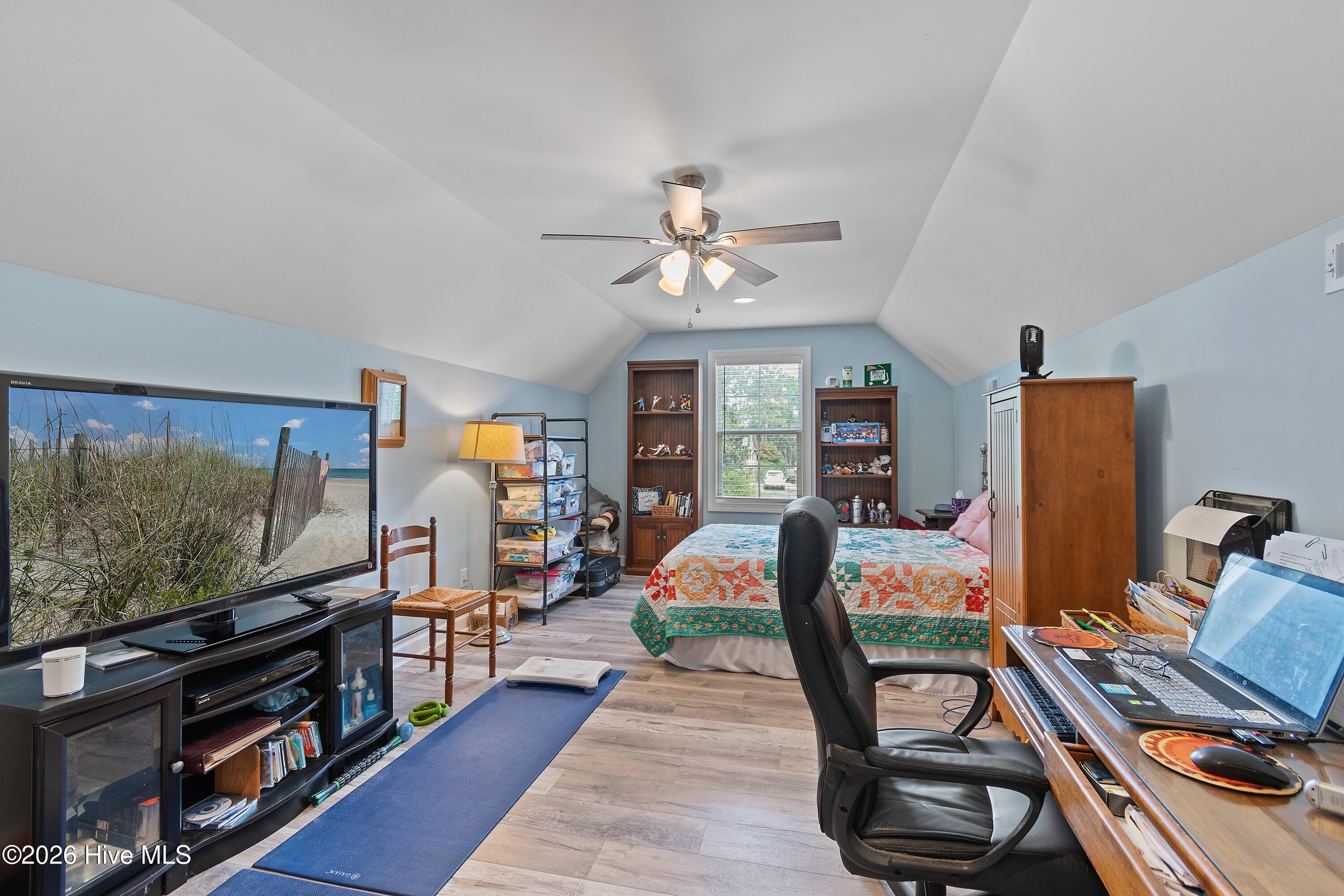 898 Boros Road