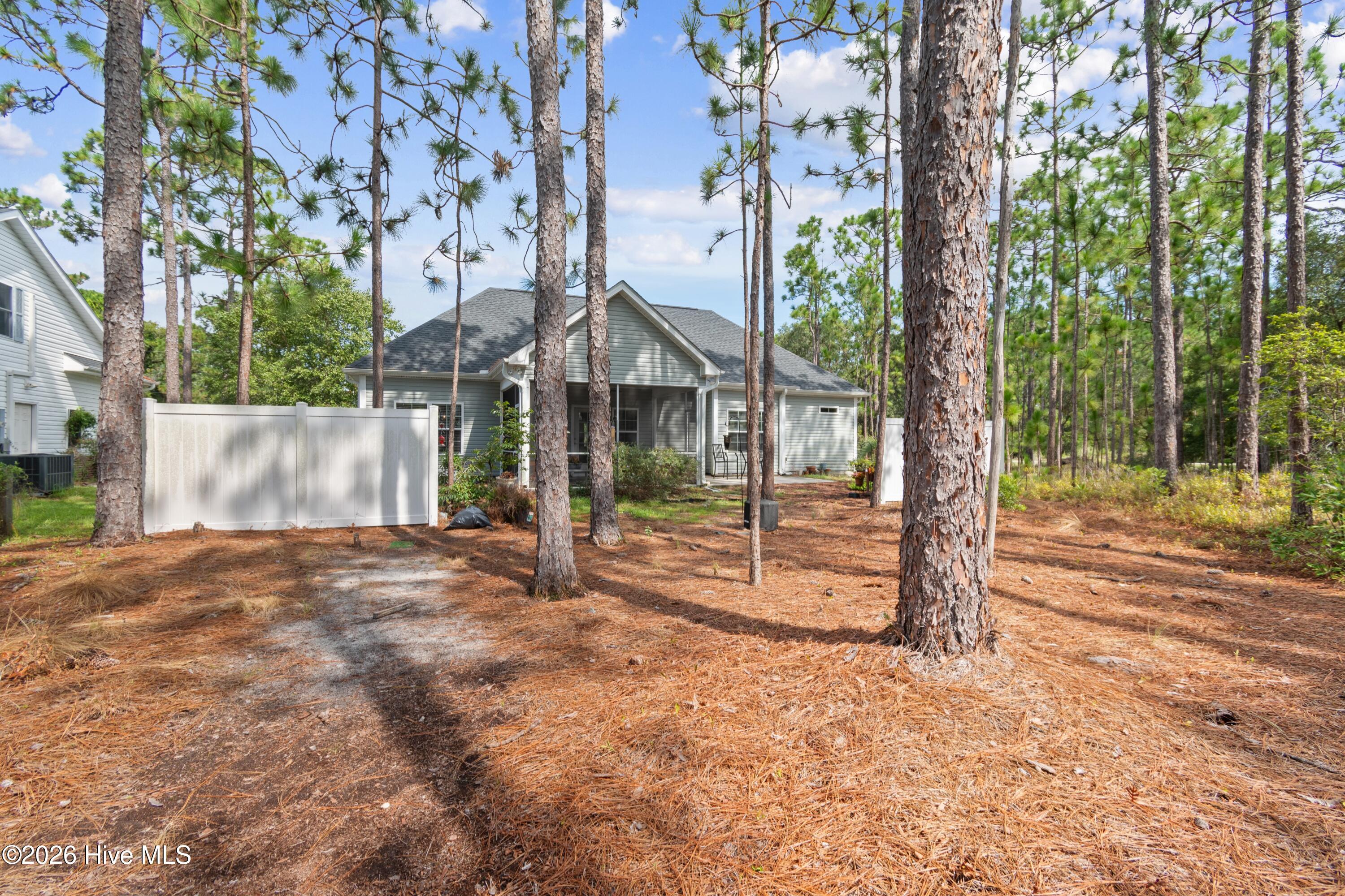 898 Boros Road