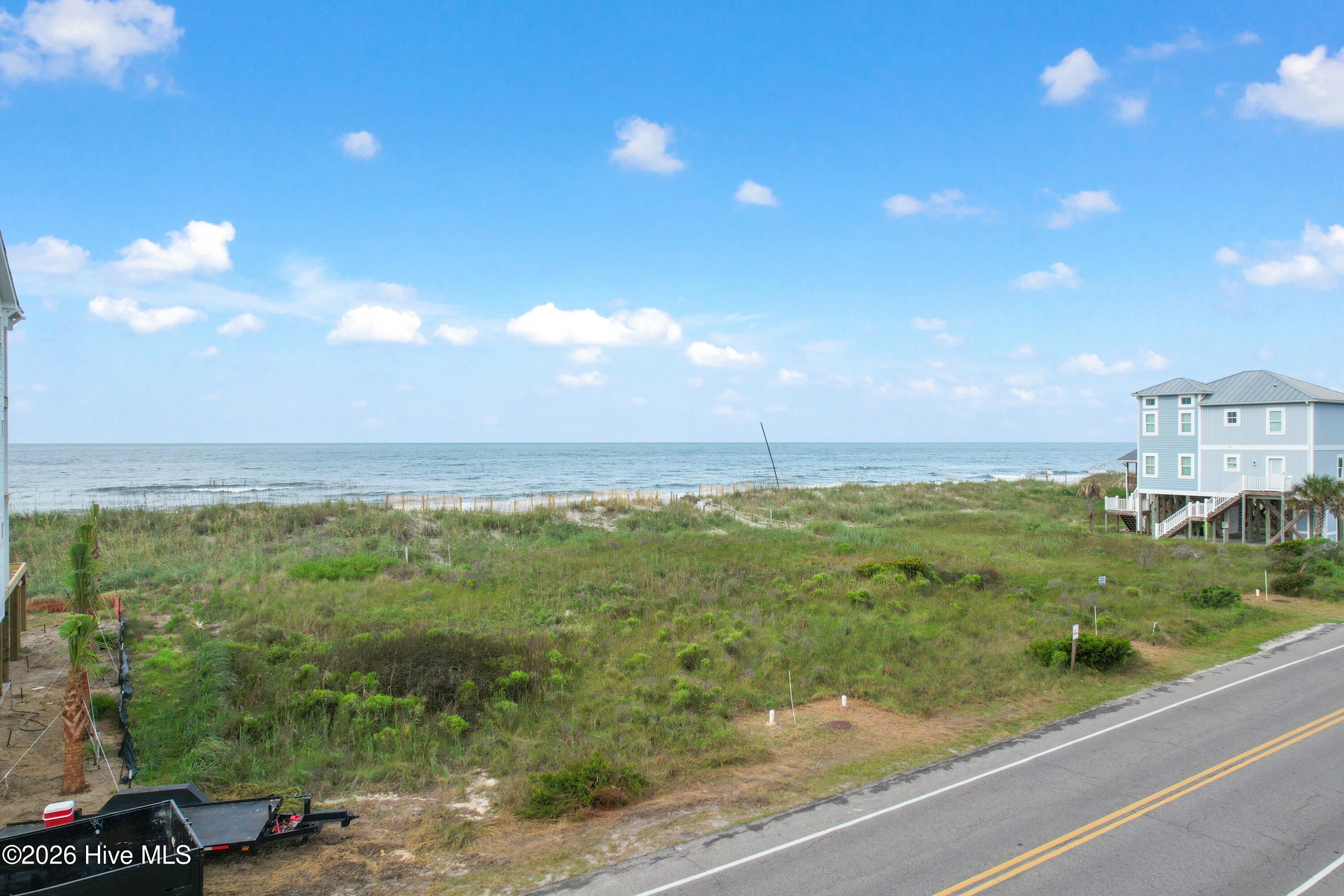 5211 E Beach Drive