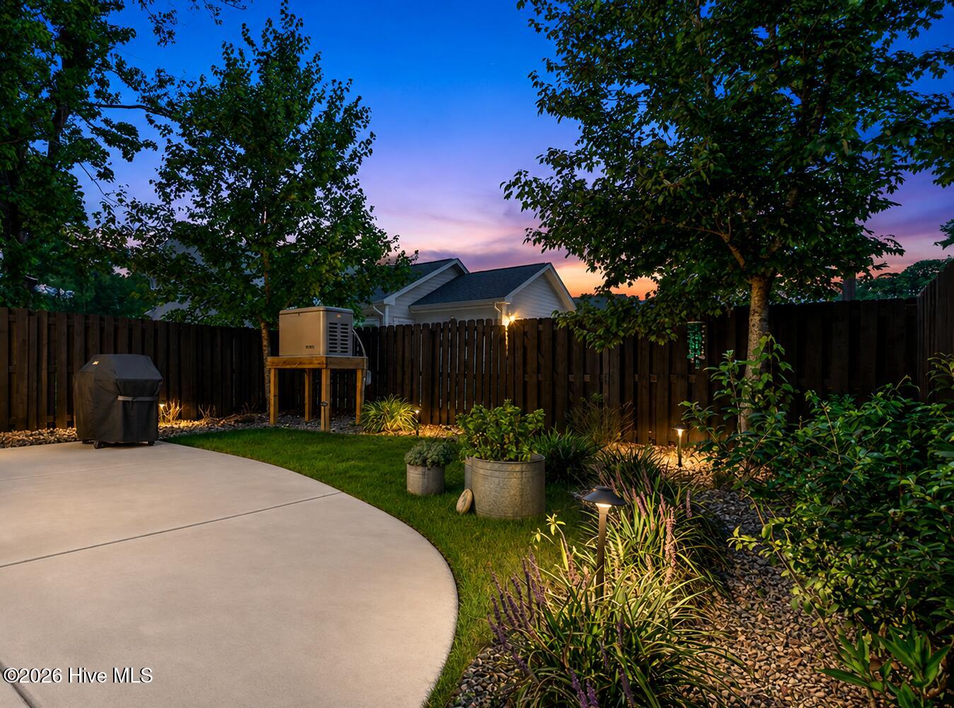 1107 N Caswell Avenue