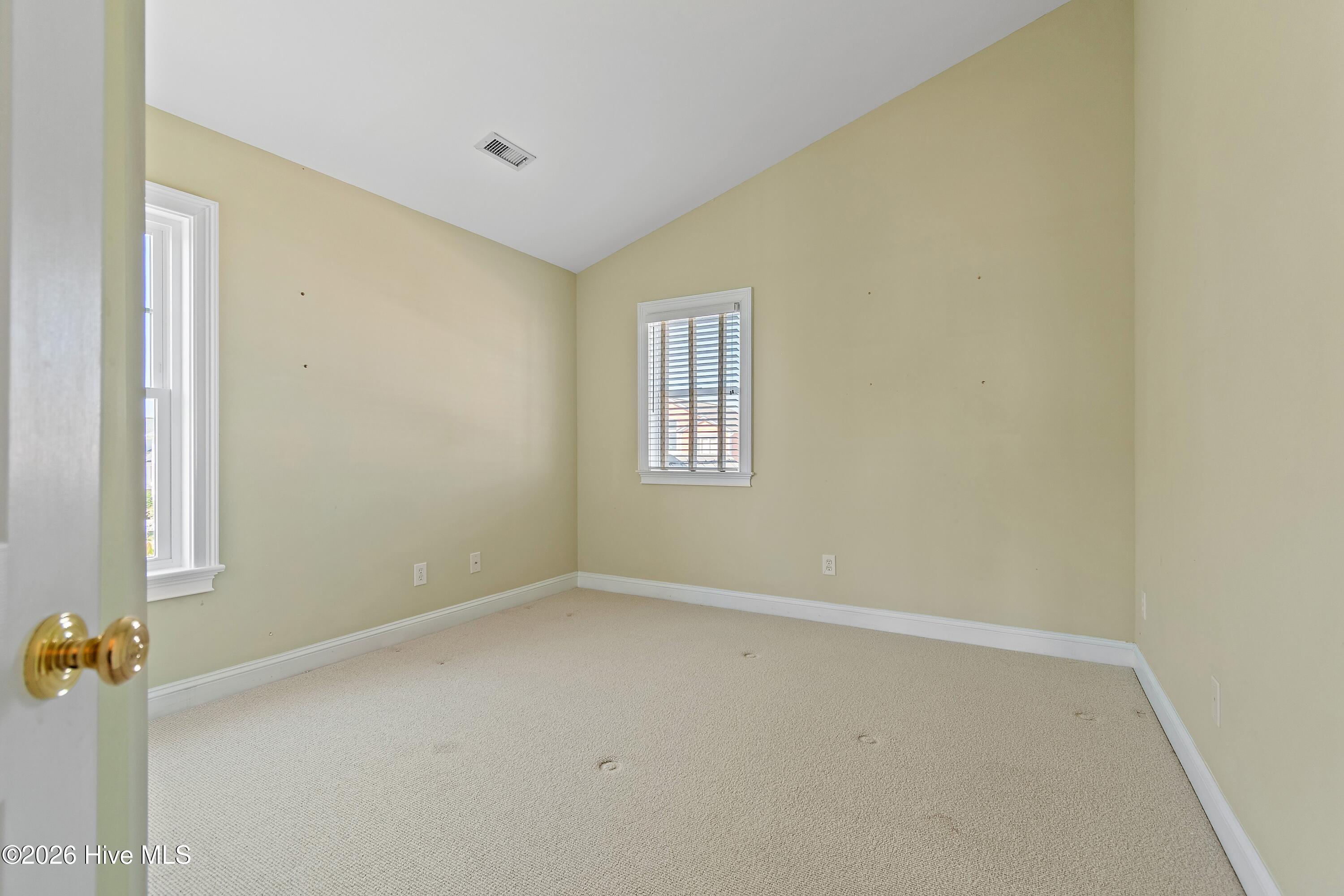 158 Brunswick Avenue E