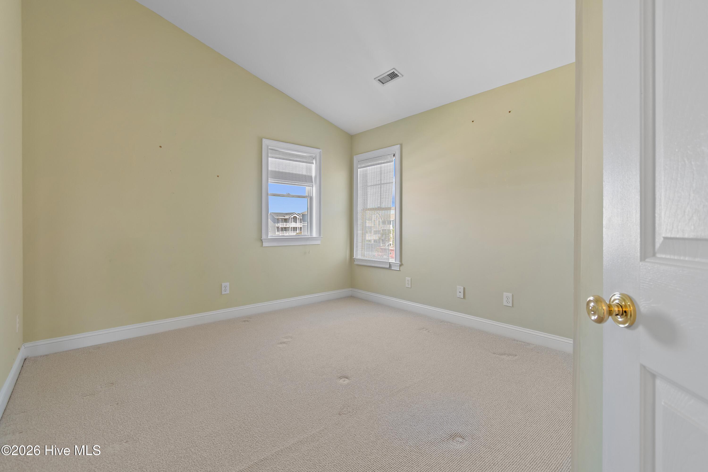 158 Brunswick Avenue E