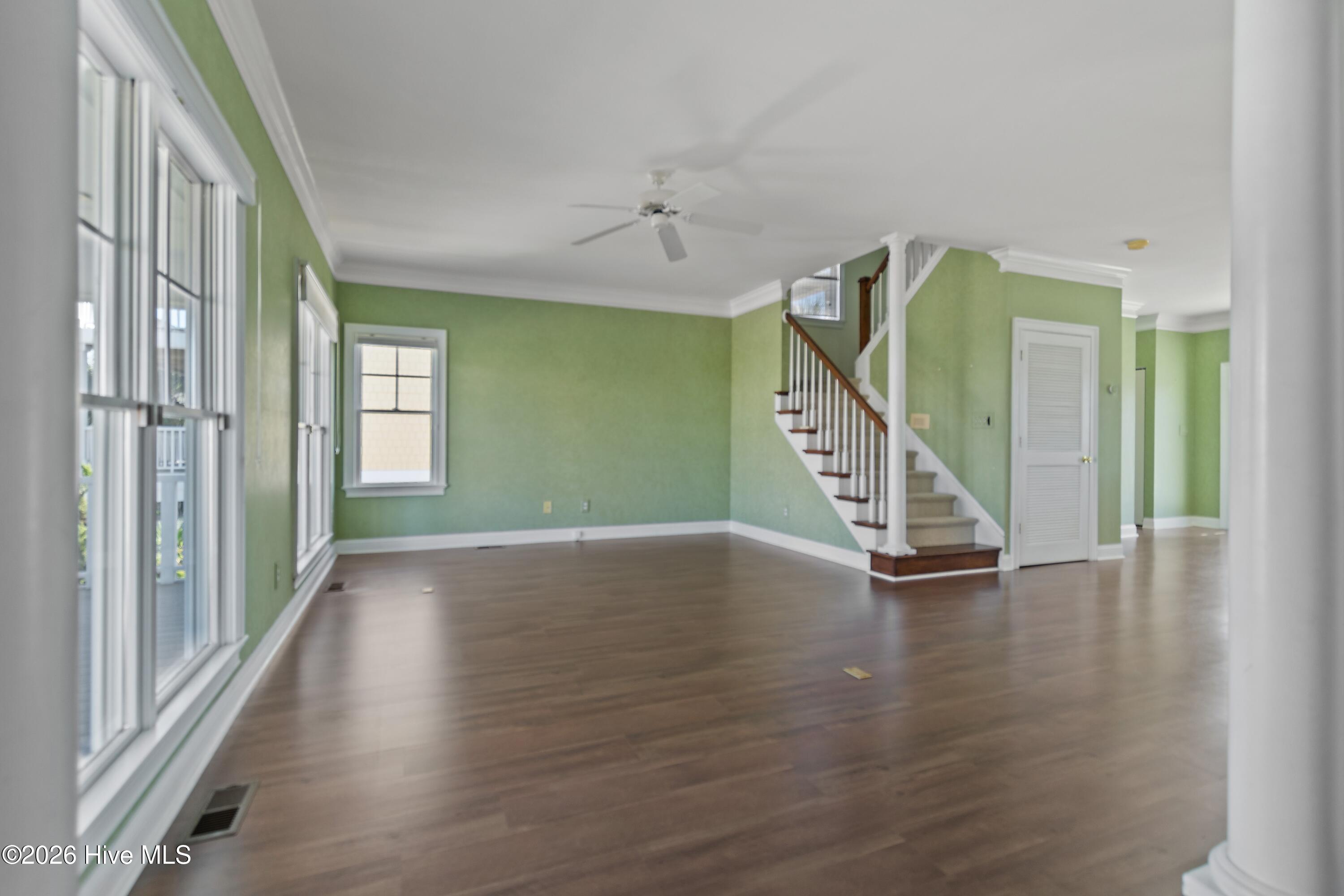 158 Brunswick Avenue E