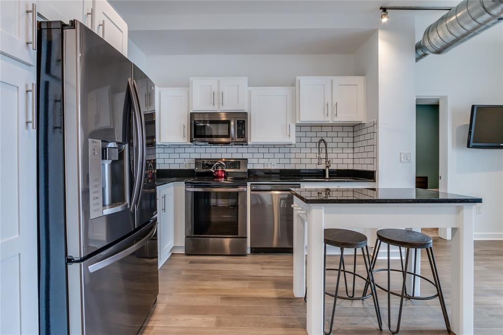 1 NE 2nd Street Unit: 412