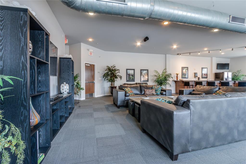 1 NE 2nd Street Unit: 412