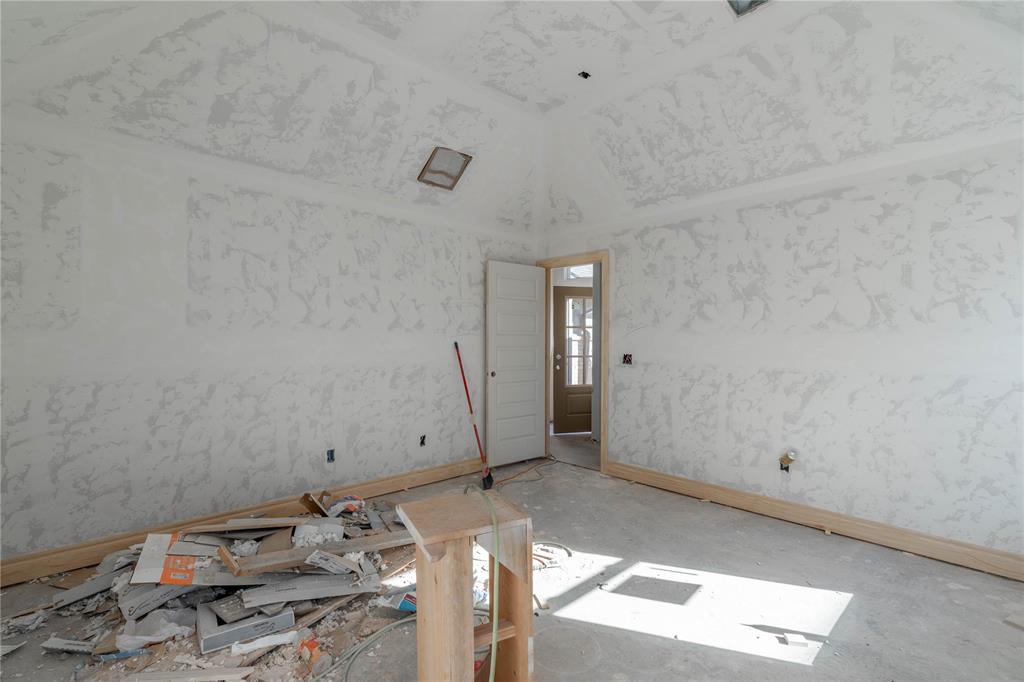 2313 Creekview Trail