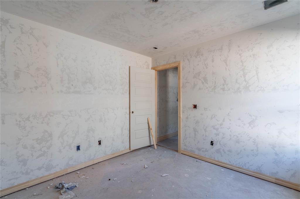 2313 Creekview Trail