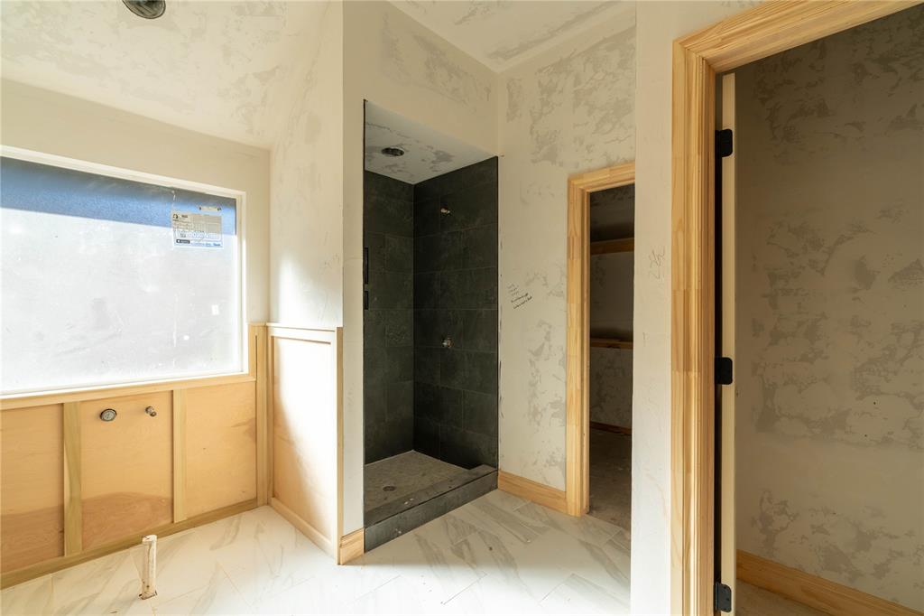 2313 Creekview Trail