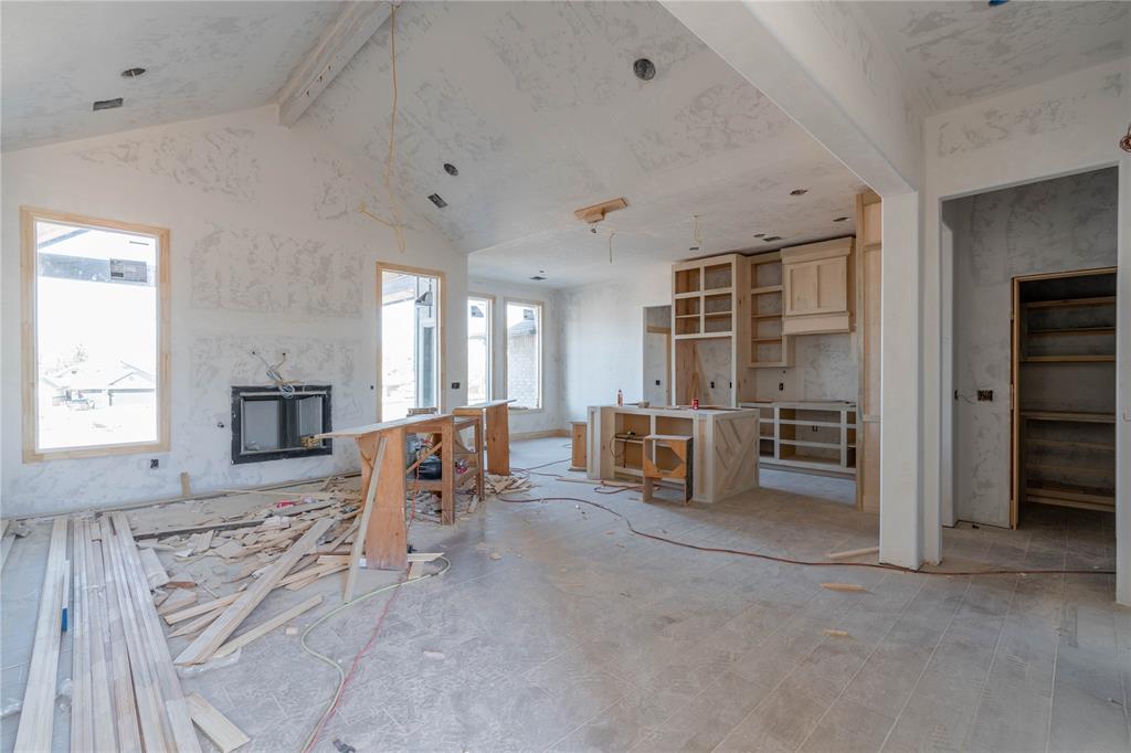 2313 Creekview Trail