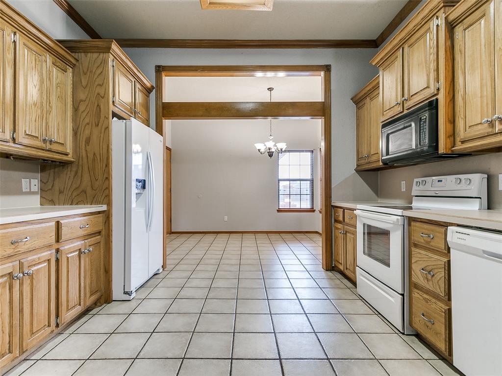 635 W Geronimo Way