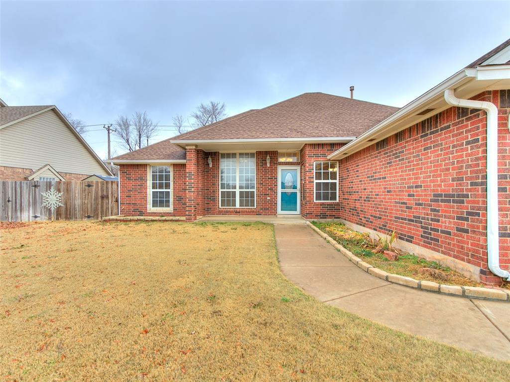 635 W Geronimo Way