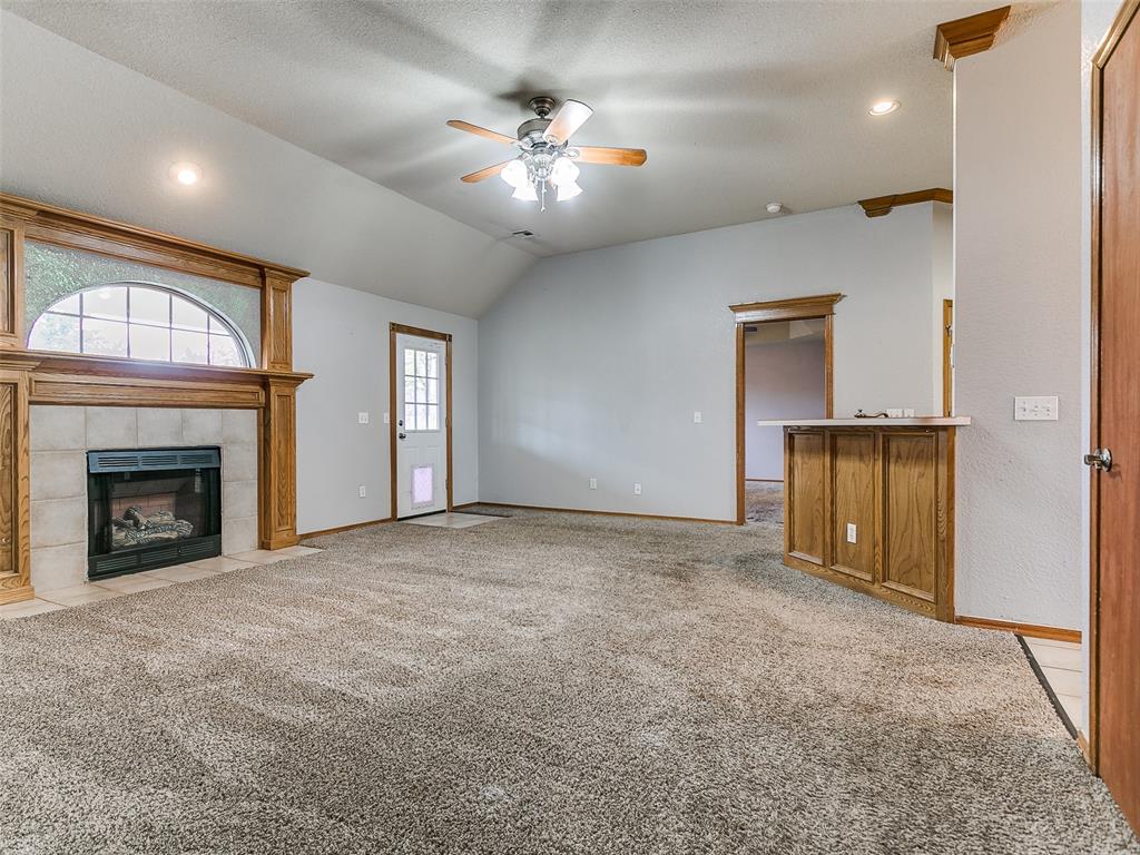 635 W Geronimo Way