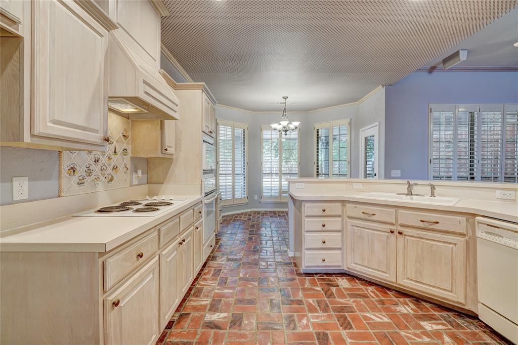 15701 Hyde Parke Drive