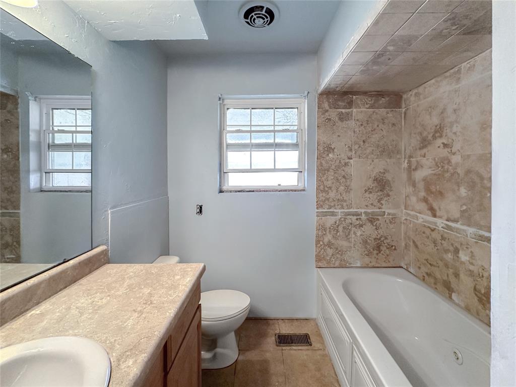 2920 Huntleigh Drive