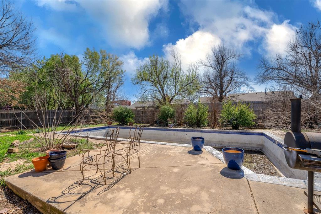 2920 Huntleigh Drive