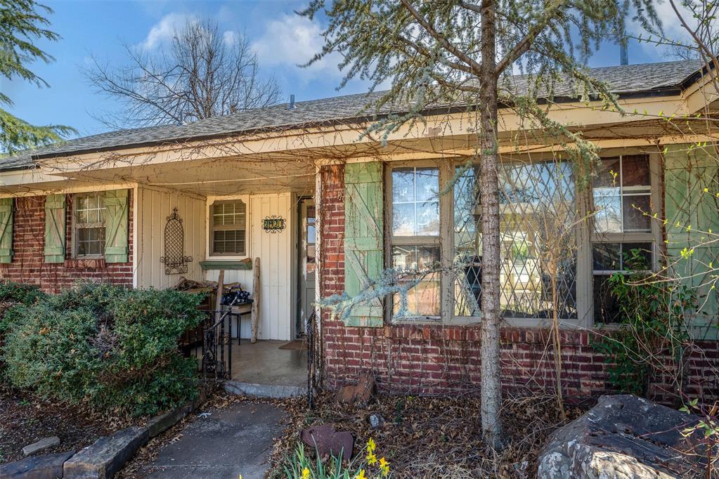 2920 Huntleigh Drive