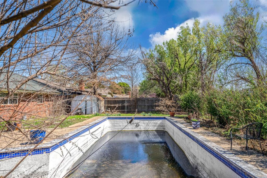 2920 Huntleigh Drive