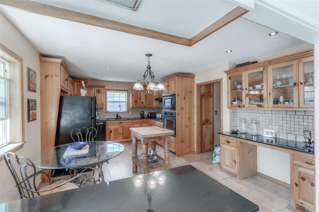 2920 Huntleigh Drive