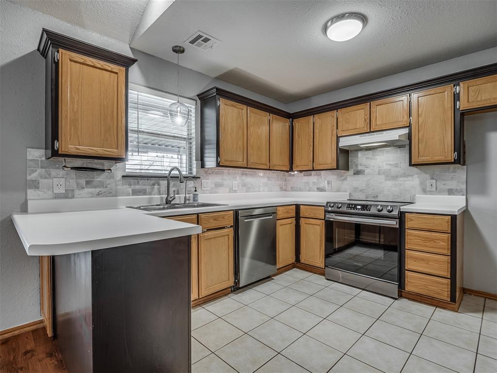 1917 Bluegrass Court