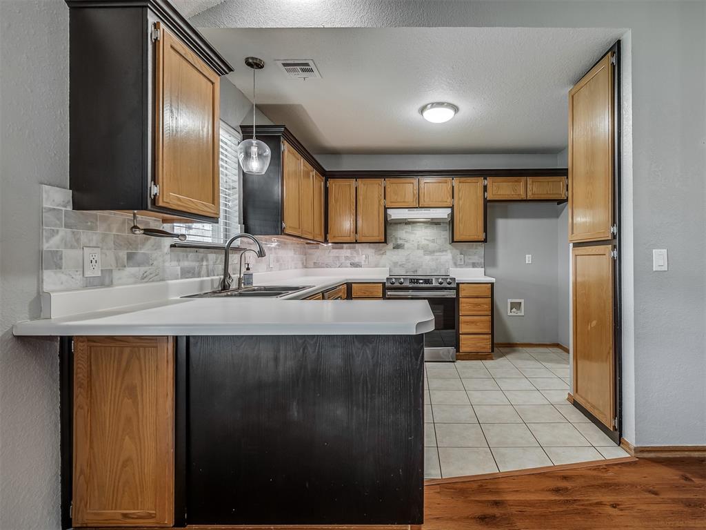 1917 Bluegrass Court