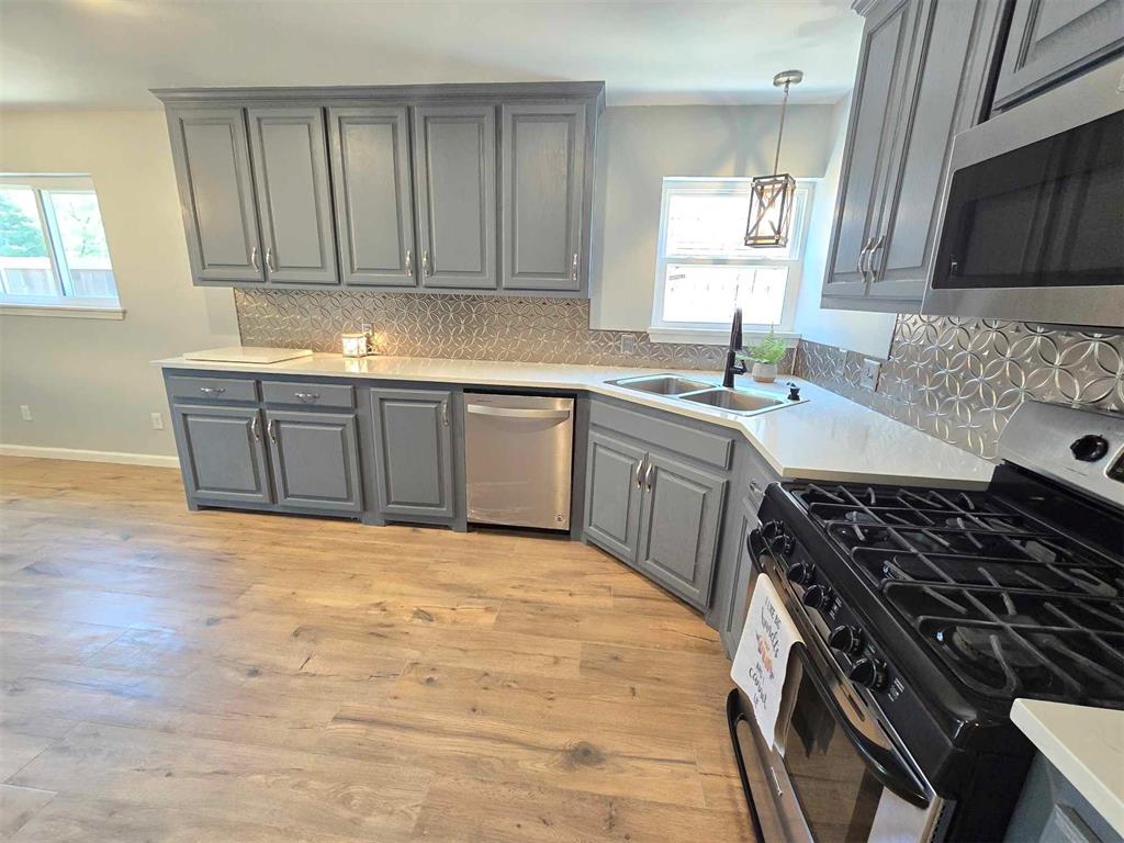 4616 SE 49th Street