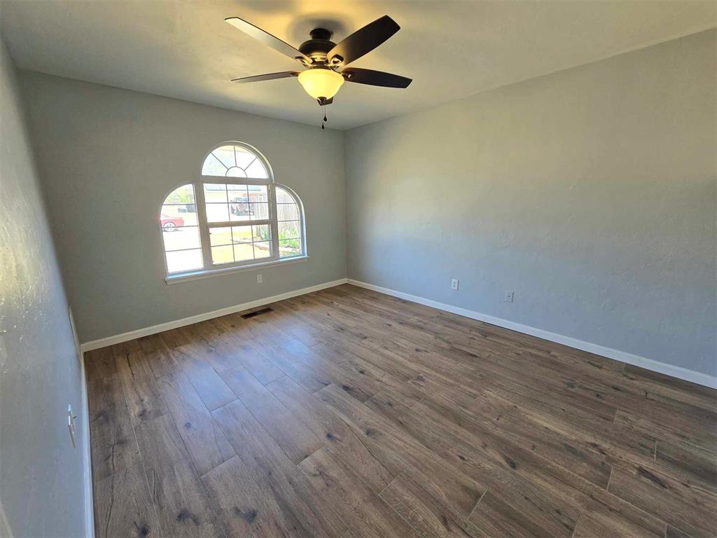4616 SE 49th Street