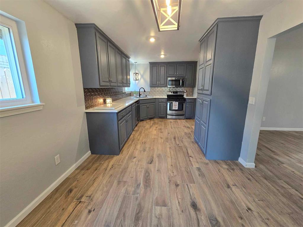 4616 SE 49th Street