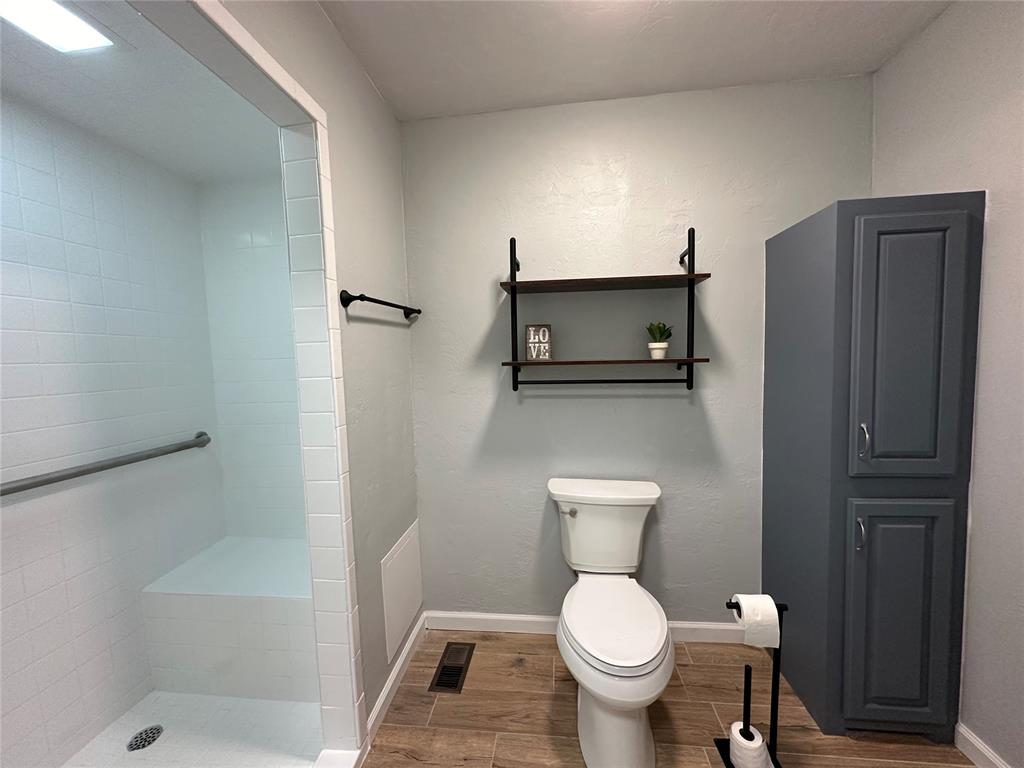 4616 SE 49th Street