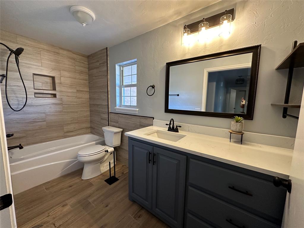 4616 SE 49th Street