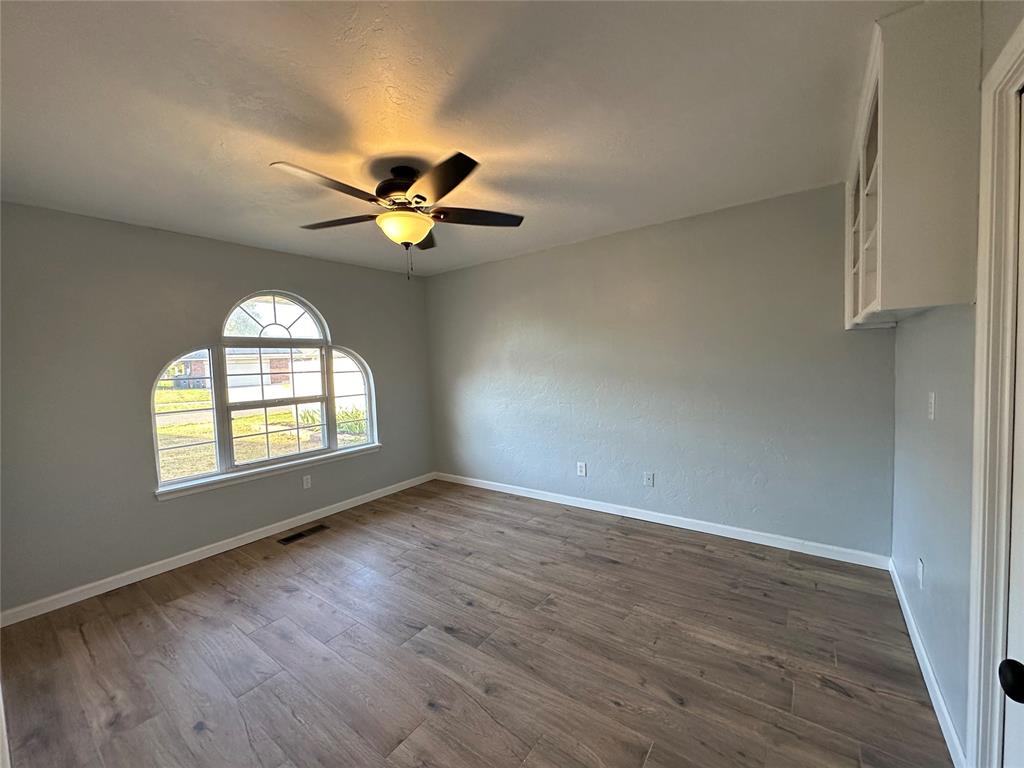 4616 SE 49th Street