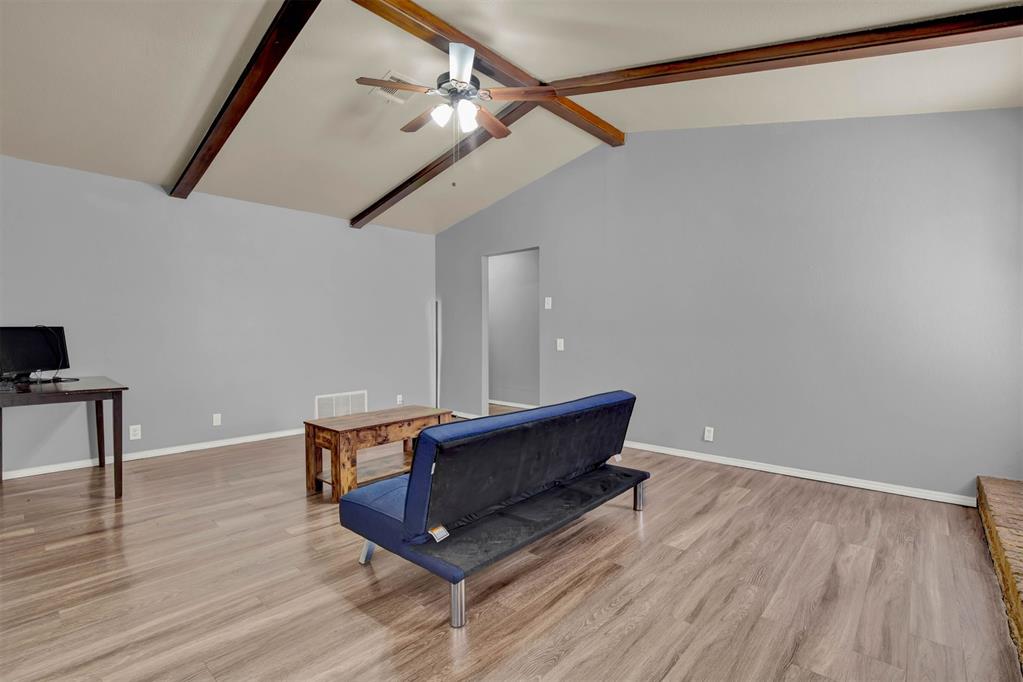 513 S Silver Leaf Drive