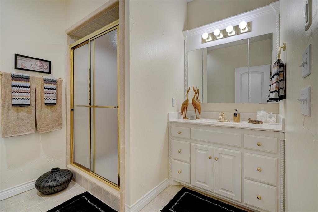 3800 Shadowridge Drive
